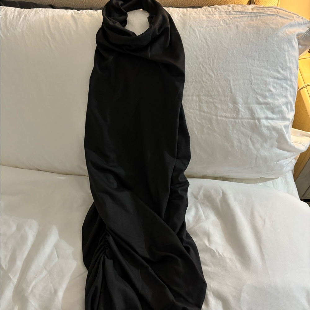 SHEIN Black Sleeveless Halter Neck Maxi Dress